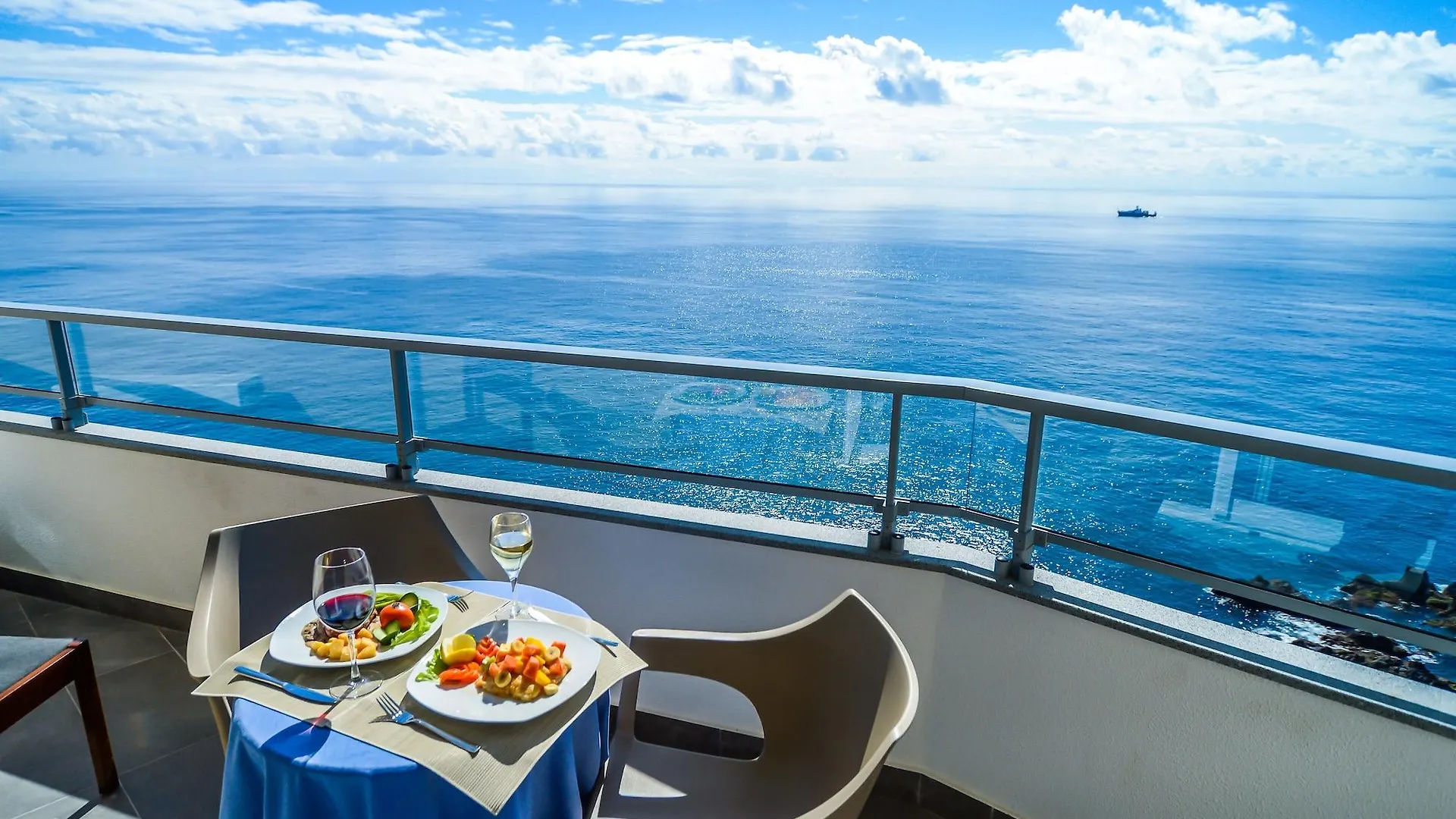 **** Aparthotel Duas Torres Hotel Funchal  Portugal