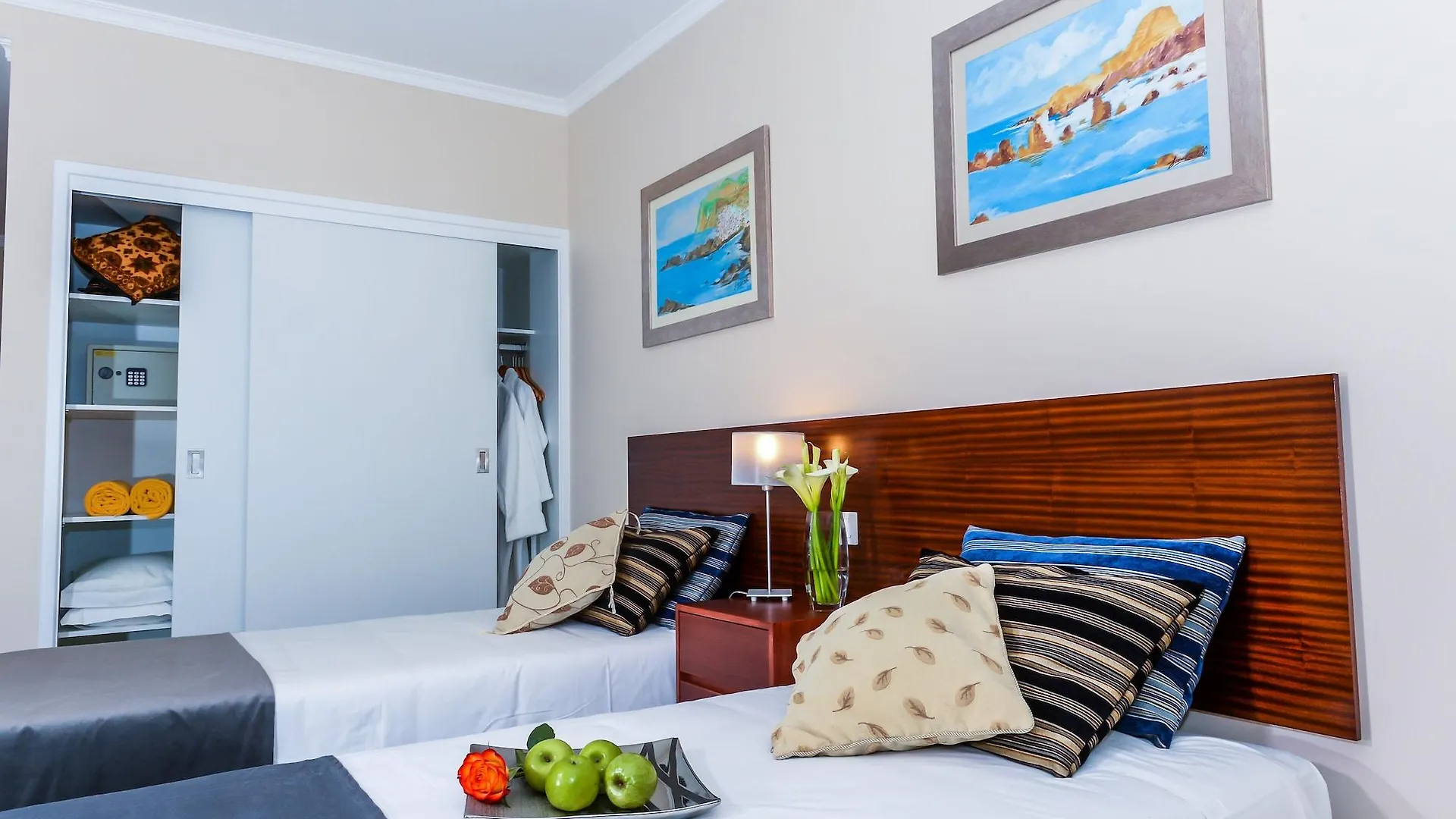 Duas Torres Hotel Funchal  Funchal (Madeira)