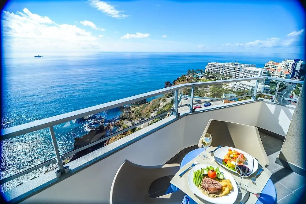 Duas Torres Hotel Funchal  4*, Funchal (Madeira) Portugal