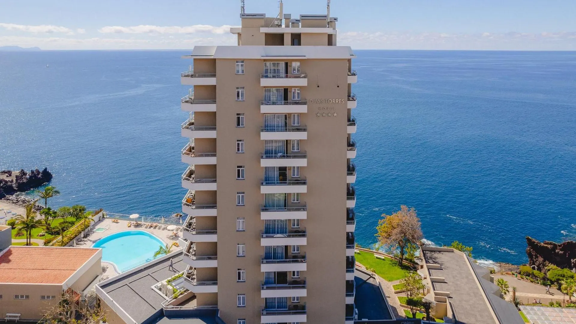 Duas Torres Hotel contacts
