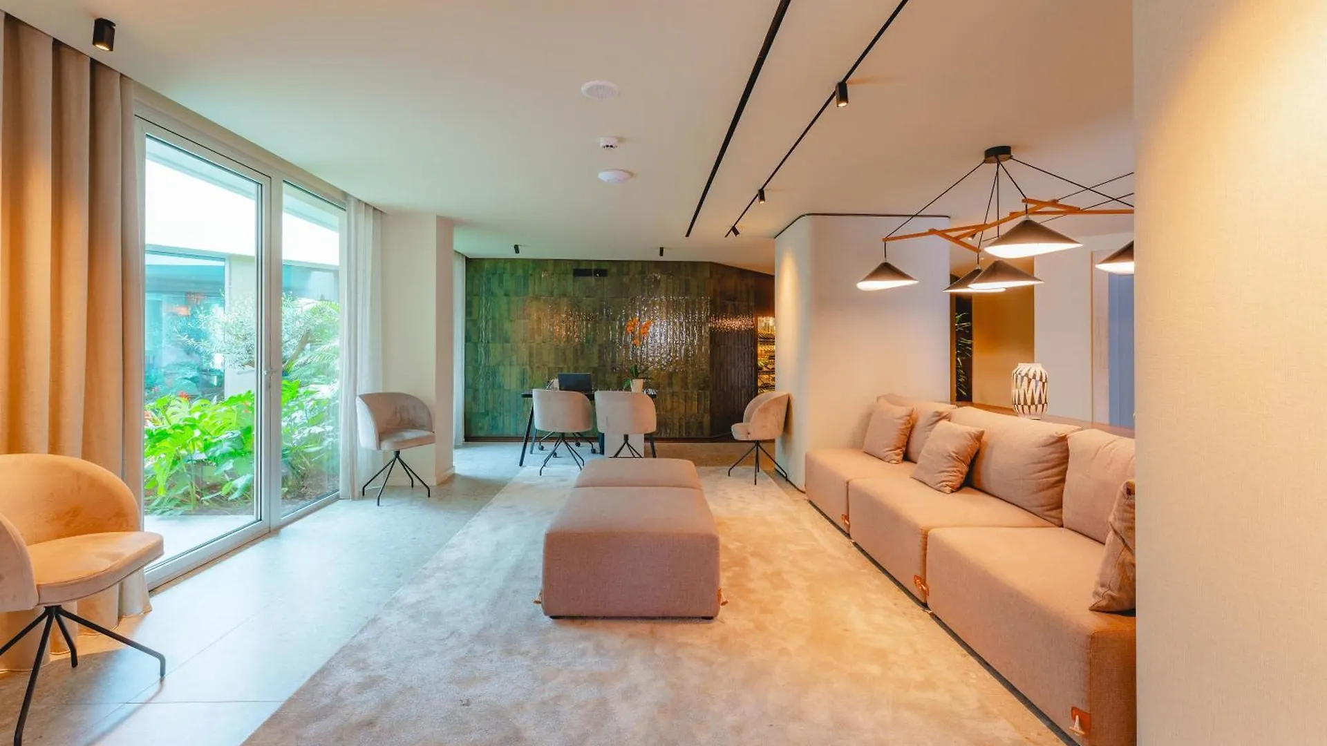 Duas Torres Hotel Funchal  4*, Funchal (Madeira) Portugalia