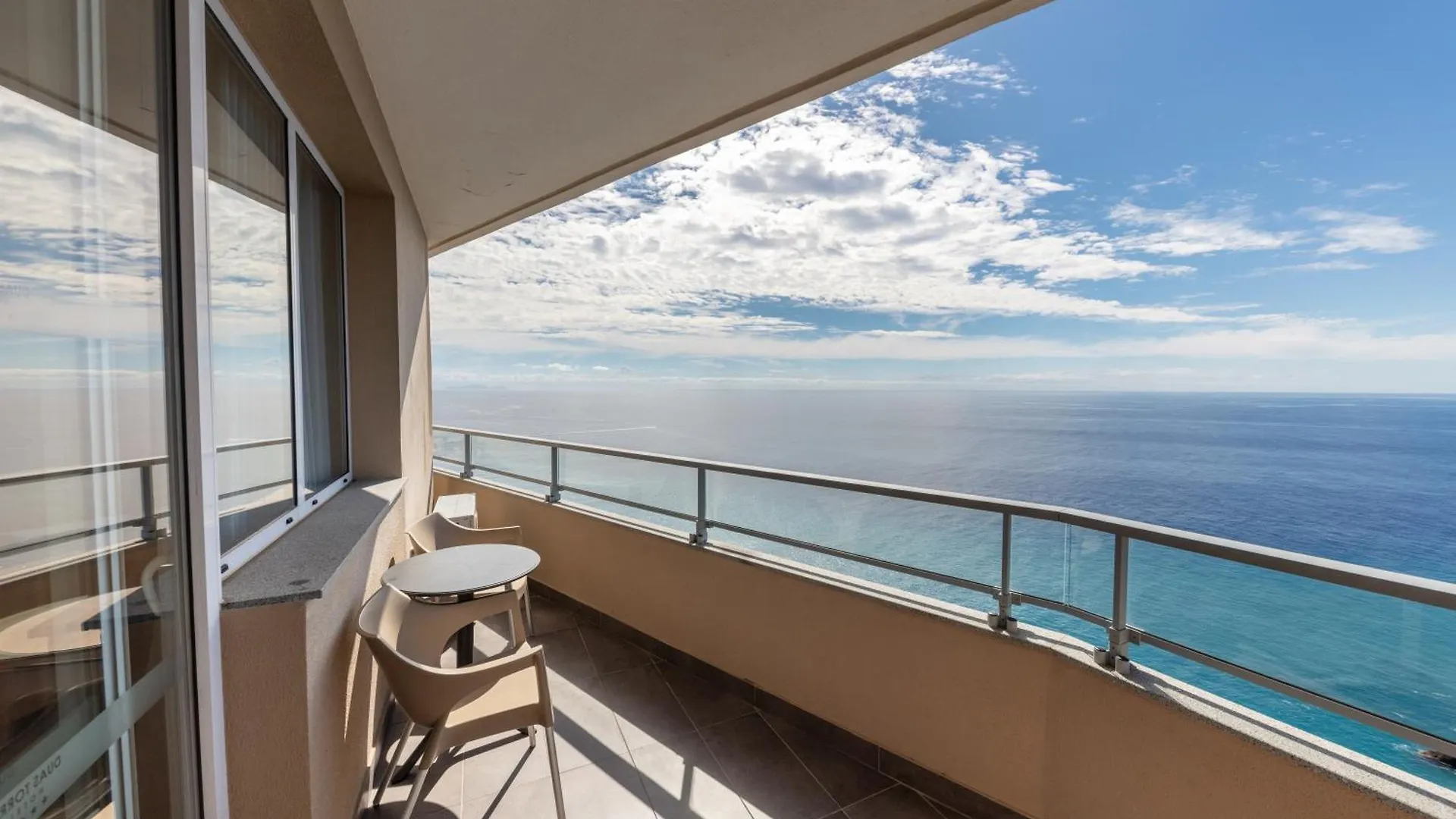 Duas Torres Hotel Funchal  Funchal (Madeira)